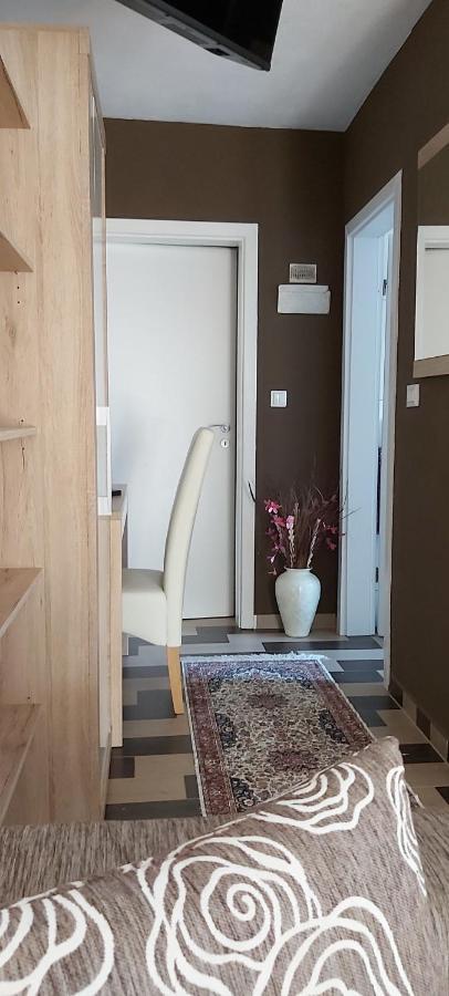 Apartment Iva Njivice Exteriör bild