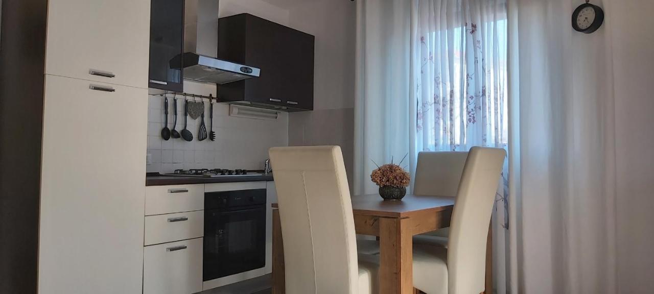 Apartment Iva Njivice Exteriör bild